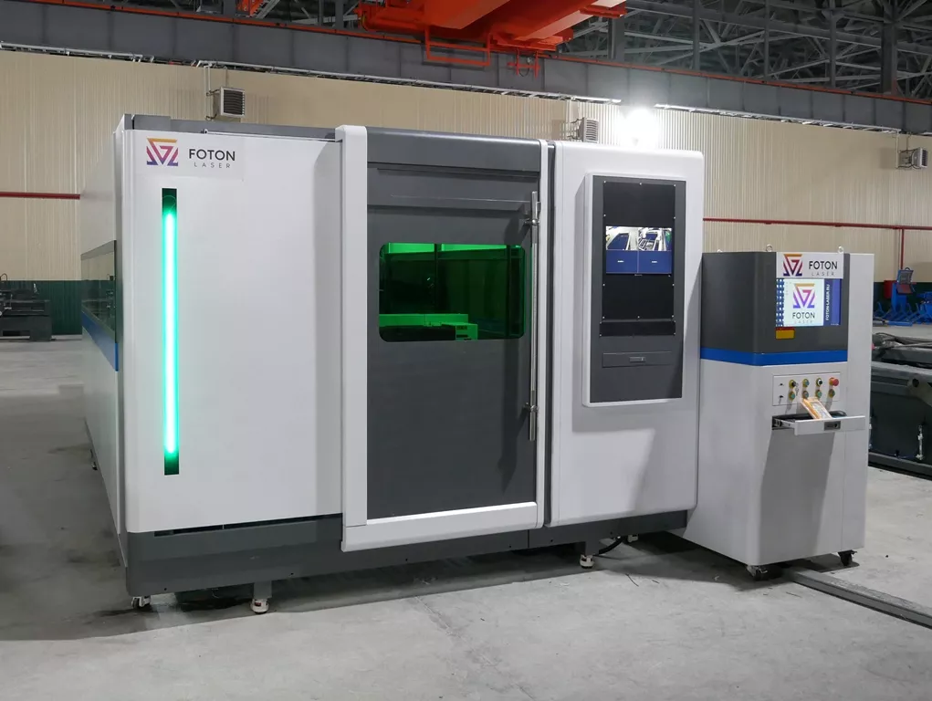 FL-L1560FHR-6000-D350-IPG Лазерный станок для резки листового металла и труб с кабинетной защитой